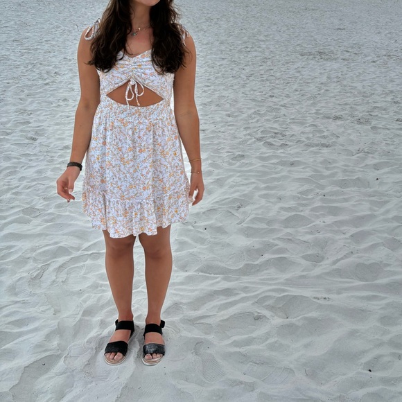 Hollister summer dress - Picture 1 of 2